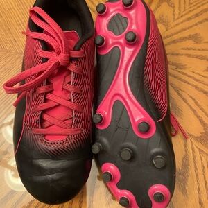 Puma Kids Black and Pink Soccer Cleats
